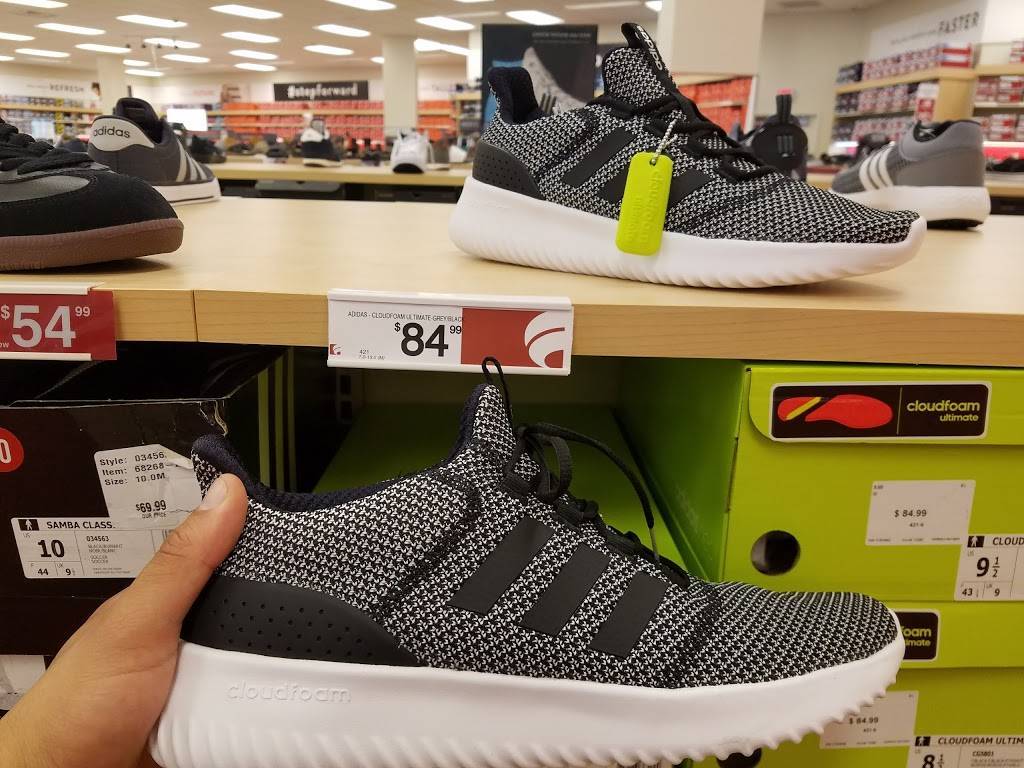 The Gallery At Westbury Plaza | shopping mall | 900 Old Country Rd, Garden City, NY 11530, USA | 2036355560 OR +1 203-635-5560