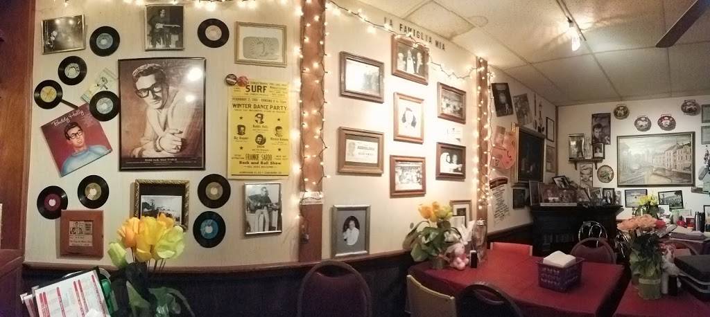 Azzolinas Hole in the Wall | meal delivery | 425 Main Ave, Clear Lake, IA 50428, USA | 6413571740 OR +1 641-357-1740