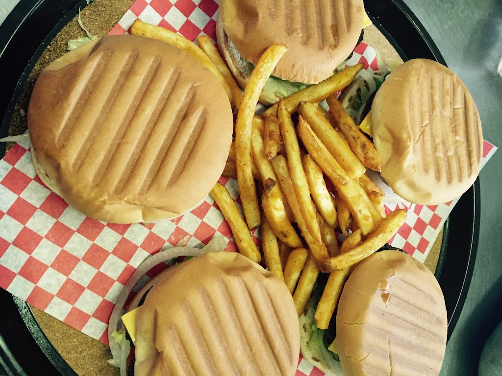 Bernices Sandwich Shop | restaurant | 911 SW Main St, Bunkie, LA 71322, USA | 3183462893 OR +1 318-346-2893