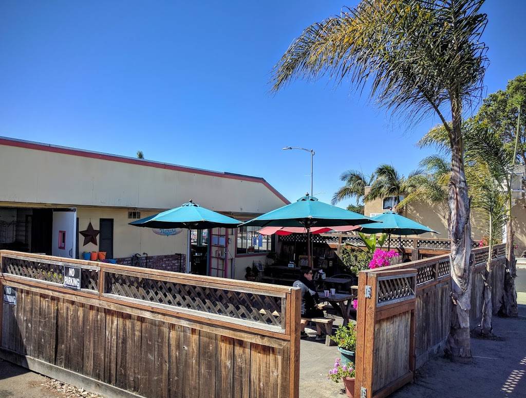 Garlands Hamburgers | restaurant | 701 W Grand Ave, Grover Beach, CA 93433, USA | 8054816512 OR +1 805-481-6512