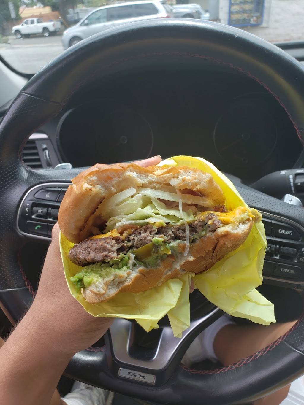 Fair Oaks Burger | restaurant | 2560 Fair Oaks Ave, Altadena, CA 91001, USA | 6263983630 OR +1 626-398-3630