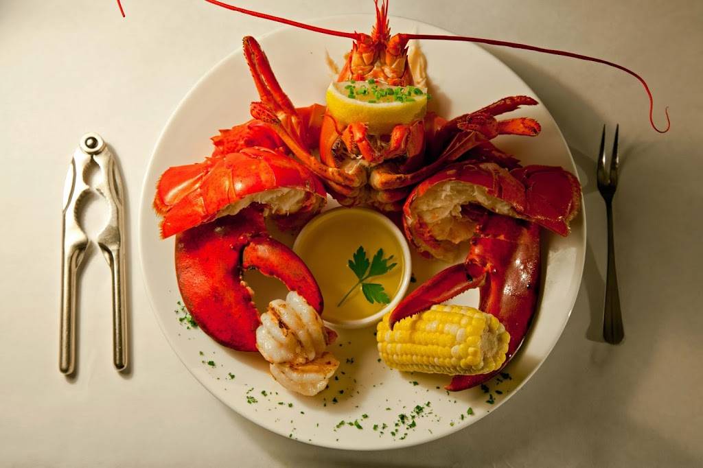 The Pointe Restaurant | restaurant | 82 Bradford St, Provincetown, MA 02657, USA | 5084872365 OR +1 508-487-2365