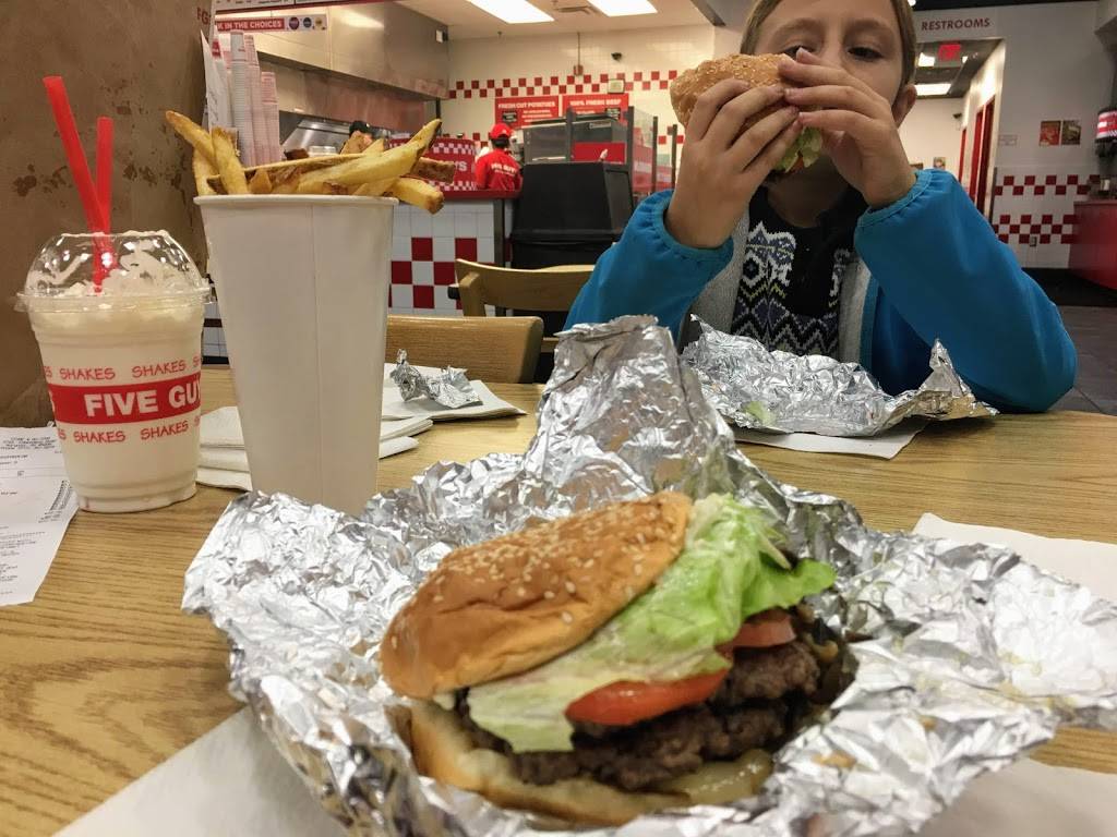 Five Guys | meal takeaway | 2743 Edmondson Rd, Cincinnati, OH 45209, USA | 5133515274 OR +1 513-351-5274