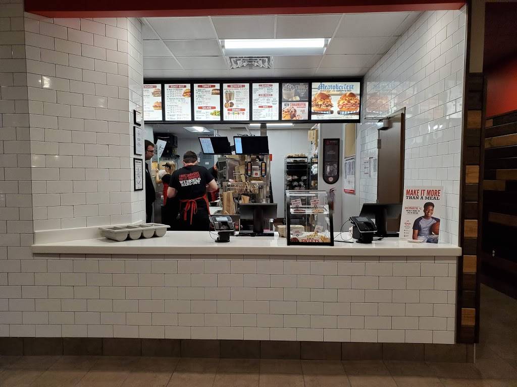 Arbys | restaurant | 1135 Commercial Way, Spring Hill, FL 34606, USA | 3528357385 OR +1 352-835-7385