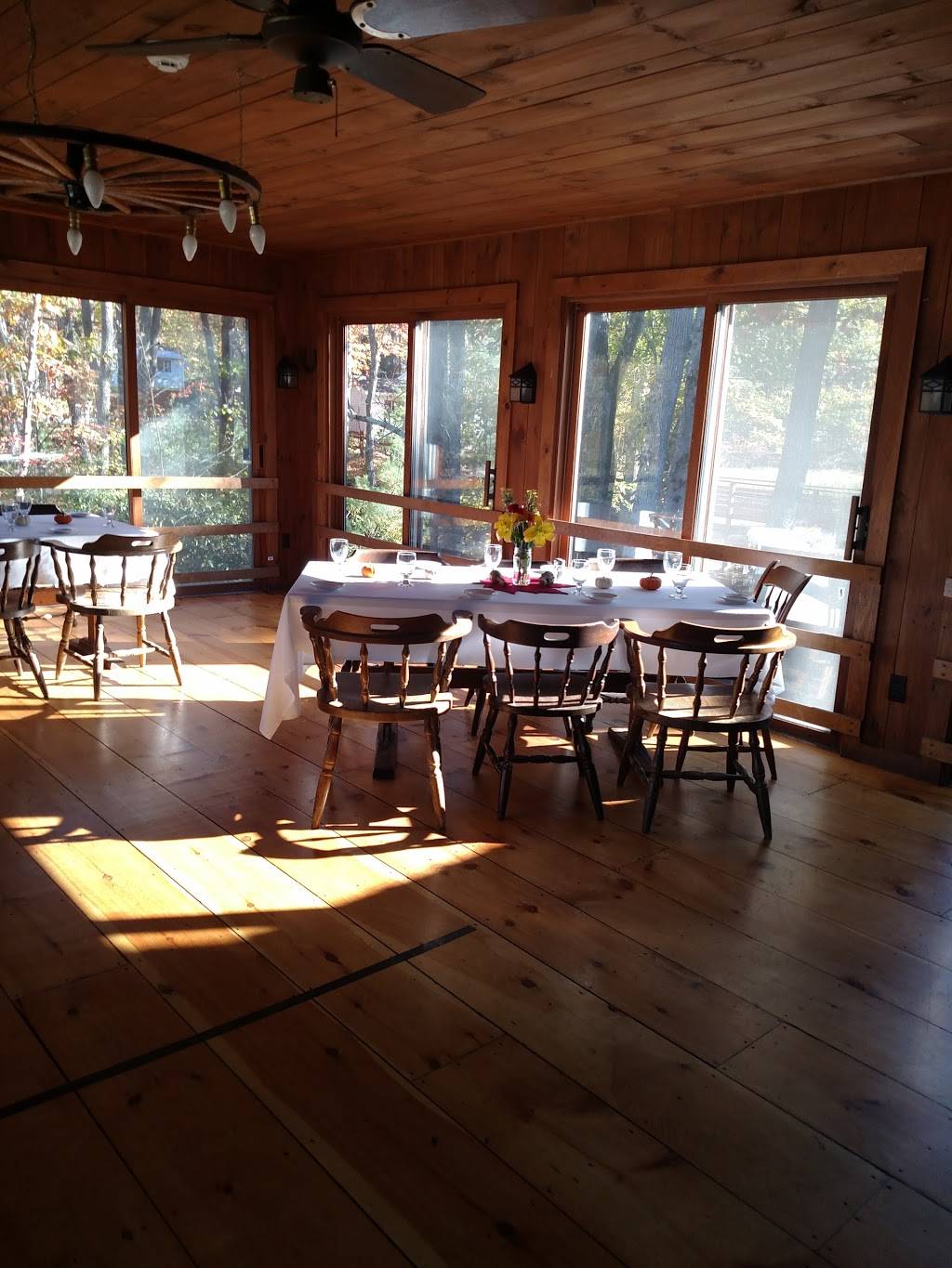 Emmas 321 Pub & Kitchen | restaurant | 377 US-202, Rindge, NH 03461, USA | 6038993322 OR +1 603-899-3322