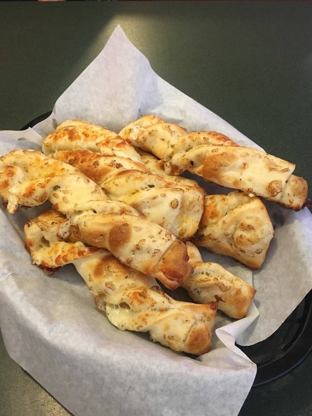 Round Table Pizza | meal delivery | 13100 San Pablo Ave, Richmond, CA 94805, USA | 5102327071 OR +1 510-232-7071