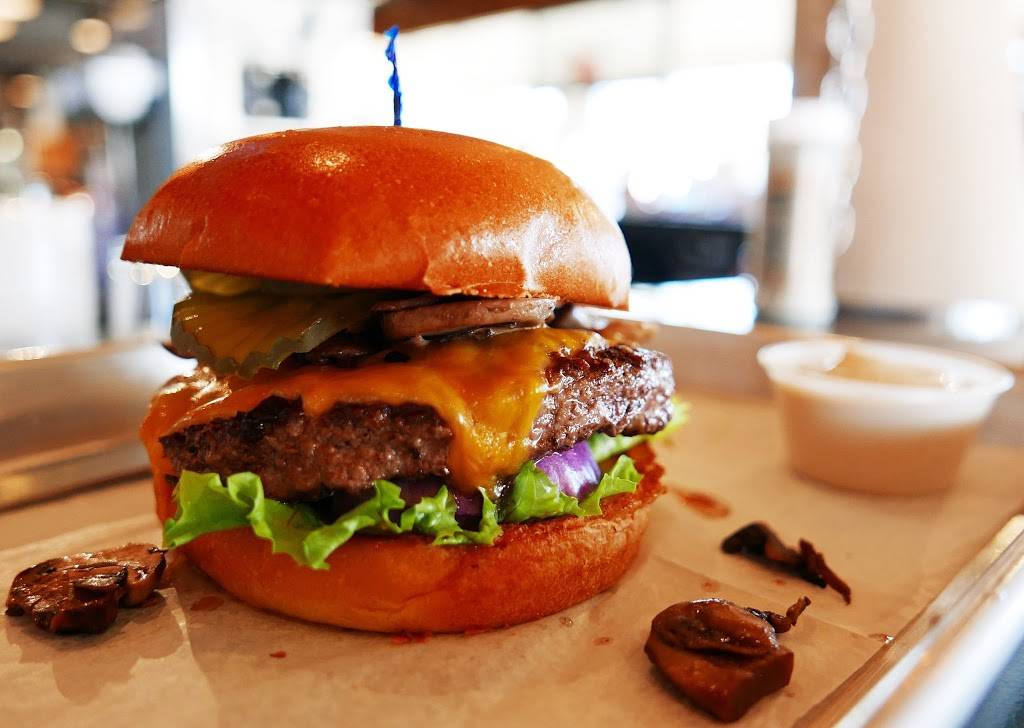 Shadys Burgers & Brewhaha | restaurant | 9661 Audelia Rd, Dallas, TX 75238, USA | 4697262920 OR +1 469-726-2920