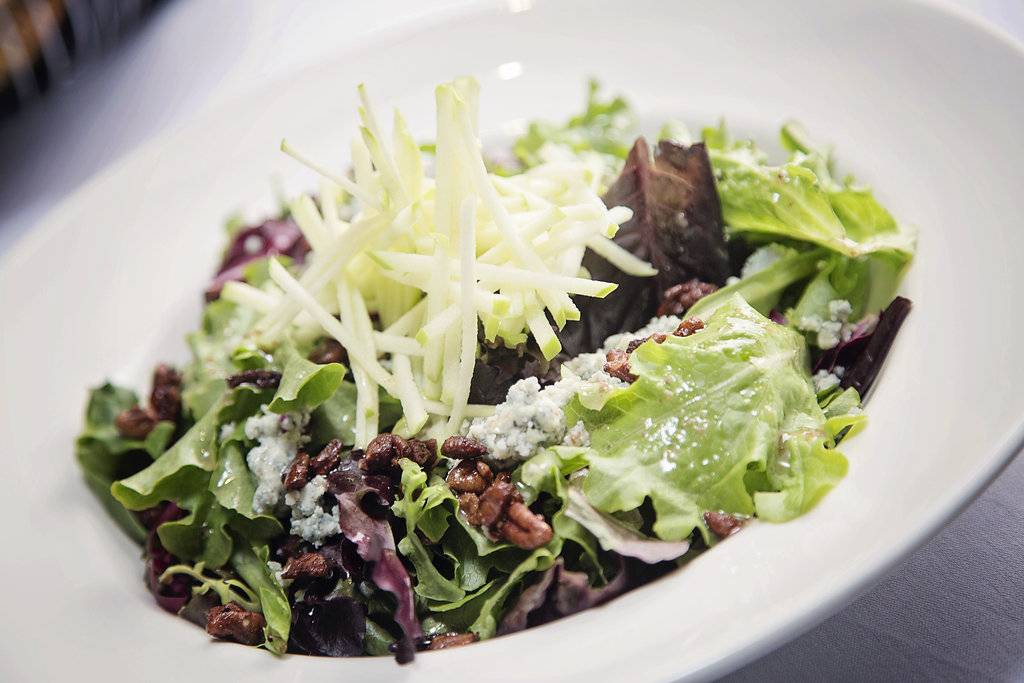 Zs Oyster Bar & Steakhouse | restaurant | 101 Whittington Pkwy, Louisville, KY 40222, USA | 5024298000 OR +1 502-429-8000