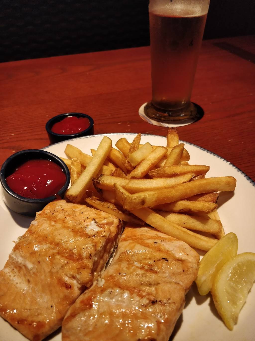 Red Lobster | restaurant | 123 Stonebrook Pl, Jackson, TN 38305, USA | 7316648655 OR +1 731-664-8655