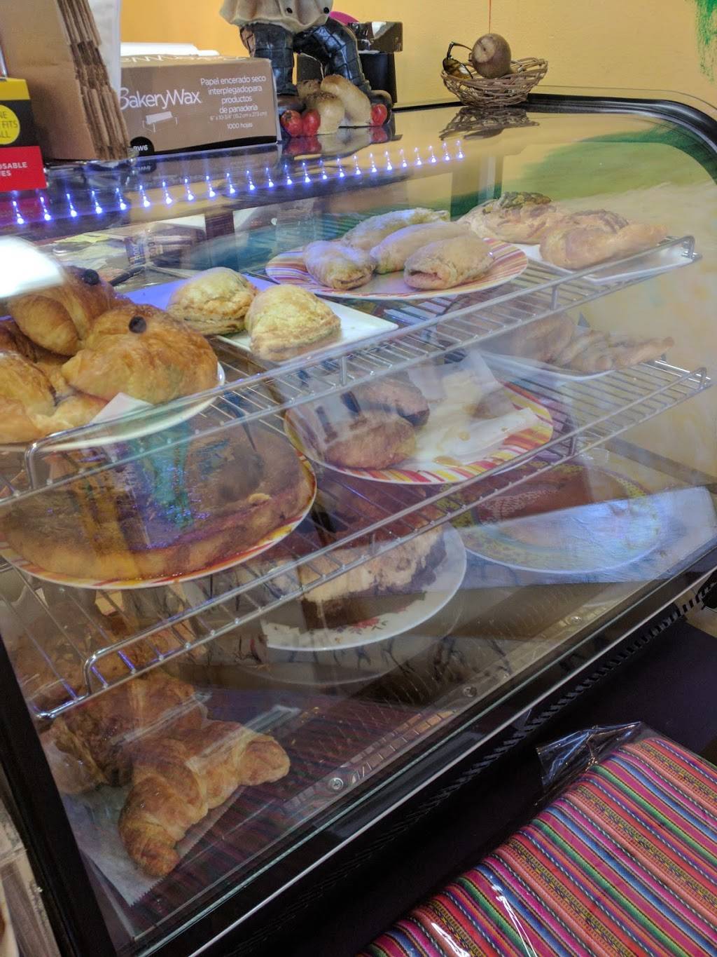 Lonzos Bakery | bakery | 3610, 10804 Washington Blvd, Culver City, CA 90232, USA | 3108427876 OR +1 310-842-7876