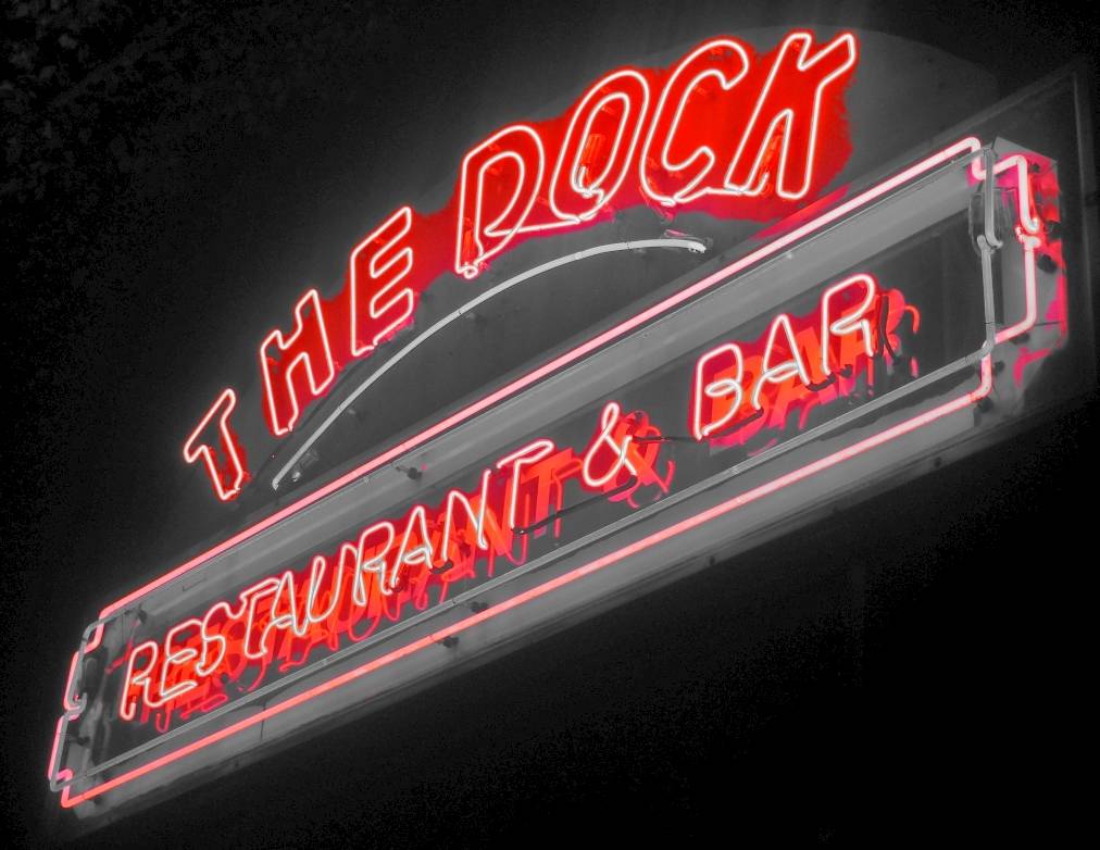 The Dock Sports Bar & Grill | restaurant | 1102 N 34th St, Seattle, WA 98103, USA | 2068298372 OR +1 206-829-8372