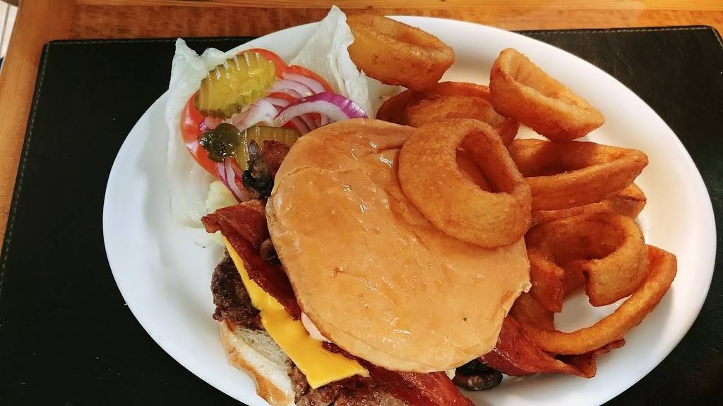 Deep Creek Drive-In | restaurant | 32890 Hilltop Blvd, Running Springs, CA 92382, USA | 9098673700 OR +1 909-867-3700