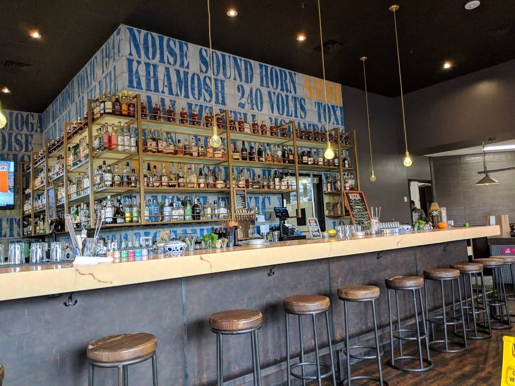 Curry Up Now | restaurant | 3250 Zanker Rd #30, San Jose, CA 95134, USA | 4087703541 OR +1 408-770-3541