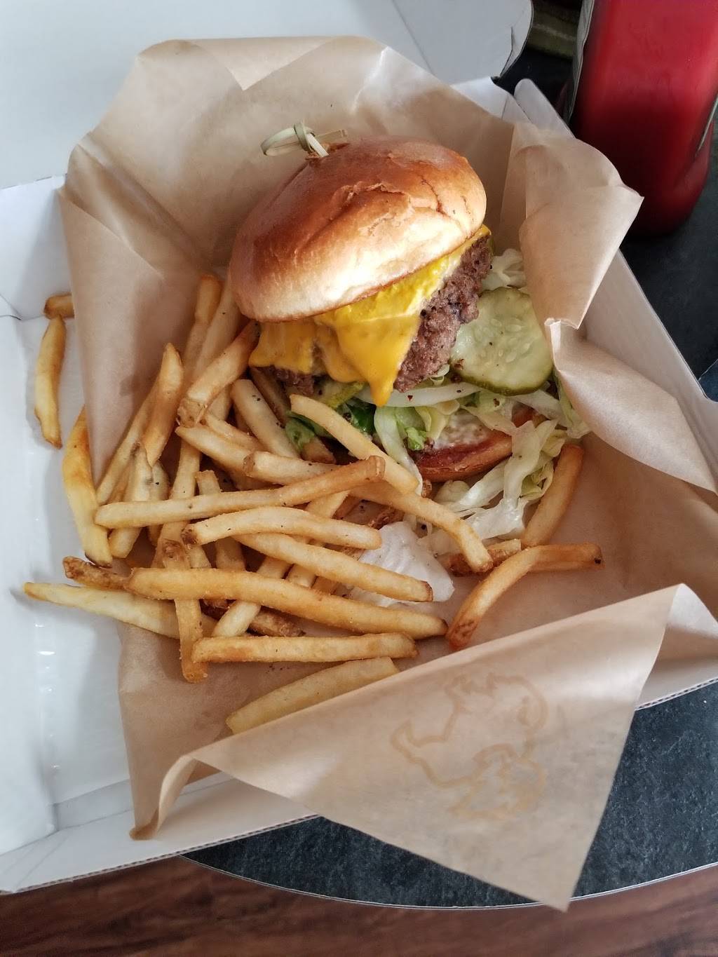 Buffalo Wild Wings | restaurant | 1248 Columbus Ave, Lebanon, OH 45036, USA | 5132282120 OR +1 513-228-2120