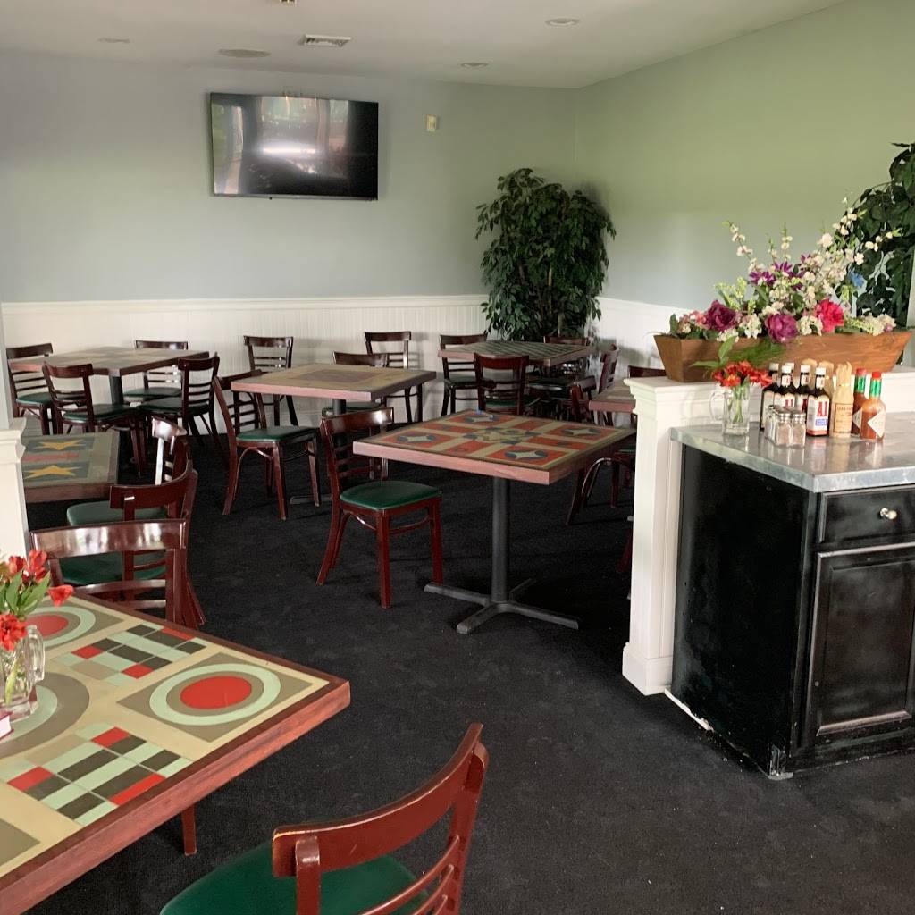 QuartChetti’s Roadside Cafe | restaurant | 387 U.S. 9, Fishkill, NY 12524, USA | 8454408077 OR +1 845-440-8077