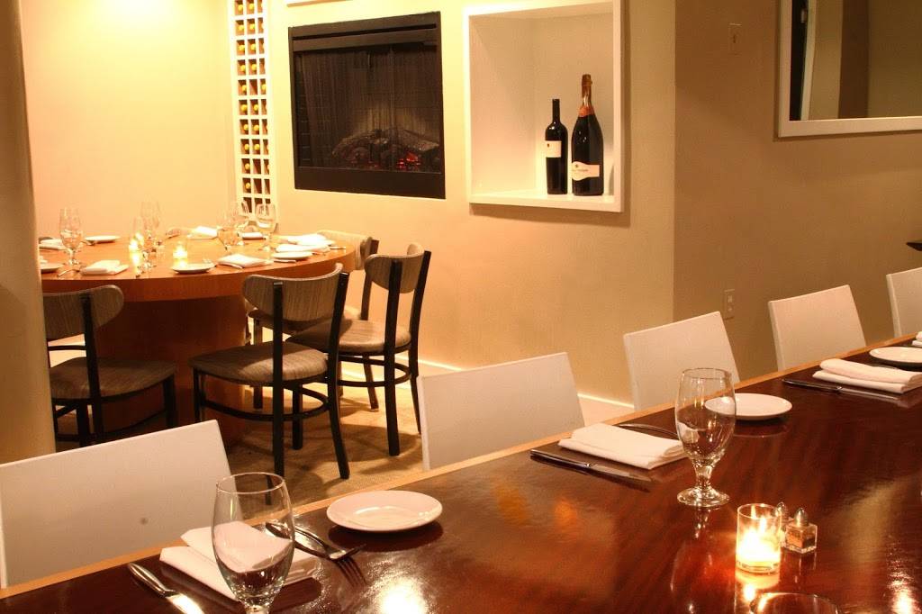 Stella Restaurant | restaurant | 1525 Washington St, Boston, MA 02118, USA | 6172477747 OR +1 617-247-7747