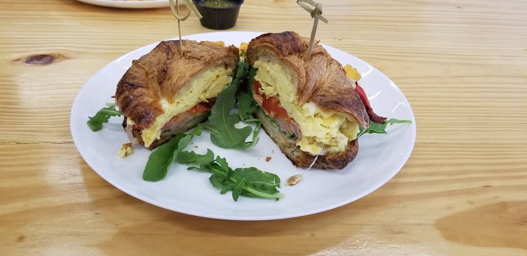 Nosh & Bottle - Catering Restaurant & Market | cafe | 370 West Las Colinas Boulevard #100, Irving, TX 75039, USA | 4694420808 OR +1 469-442-0808