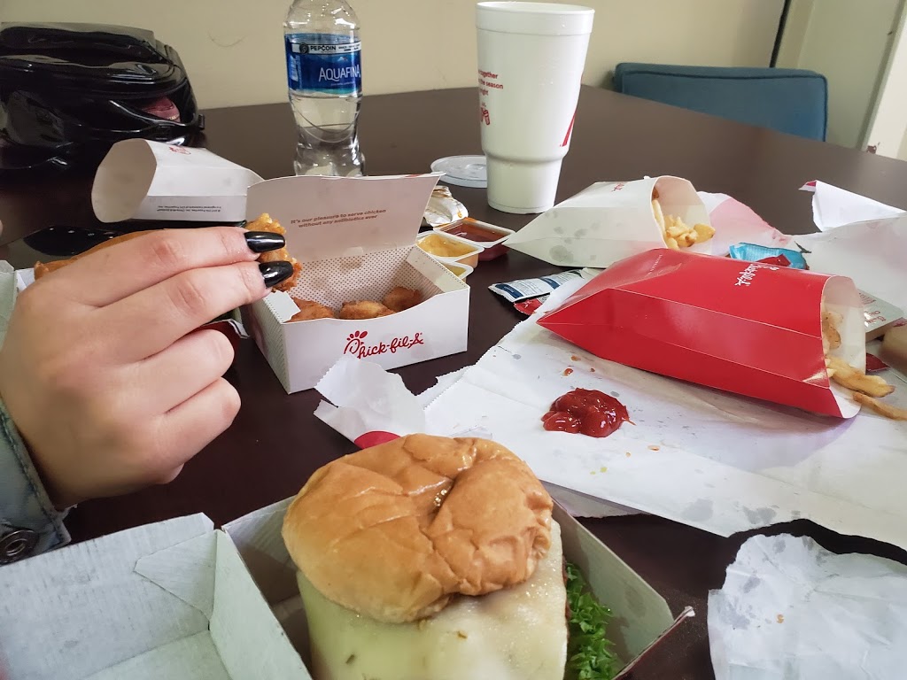 Chick-fil-A | restaurant | 885 SW 109th Ave PG-5/Retail, Miami, FL 33199, USA | 3053487797 OR +1 305-348-7797