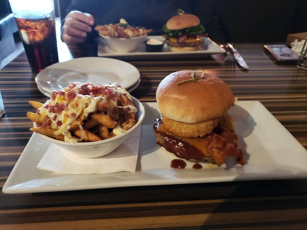 Crabby Joes Bar • Grill | restaurant | 110 Main St W, Listowel, ON N4W 1A1, Canada | 5192911010 OR +1 519-291-1010