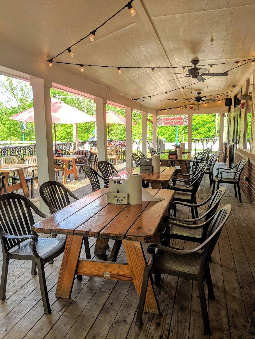 Bubs Burgers and Ice Cream | restaurant | 620 S Main St, Zionsville, IN 46077, USA | 3173440927 OR +1 317-344-0927