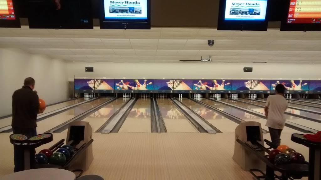 Stars and Strikes Bowling Center | restaurant | 311 W Martin St #1934, Scott AFB, IL 62225, USA | 6182564054 OR +1 618-256-4054