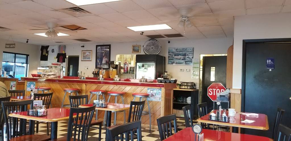 Charlies Diner | restaurant | 8929 Philips Hwy, Jacksonville, FL 32256, USA | 9043630990 OR +1 904-363-0990