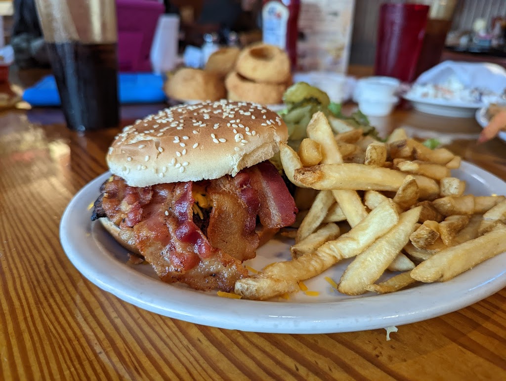 Blackbeards | restaurant | 103 E Saturn Ln, South Padre Island, TX 78597, USA | 9567612962 OR +1 956-761-2962