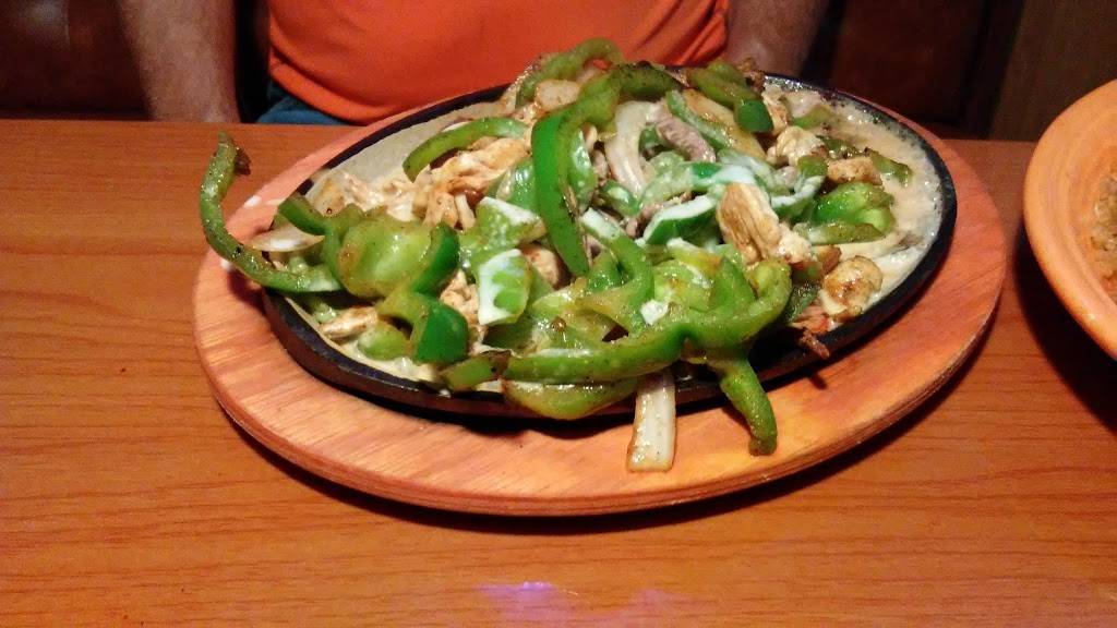 Mi Pueblo Real Bar & Grill | restaurant | 1106 E Baker St #3130, Mt Pleasant, IA 52641, USA | 3193851112 OR +1 319-385-1112