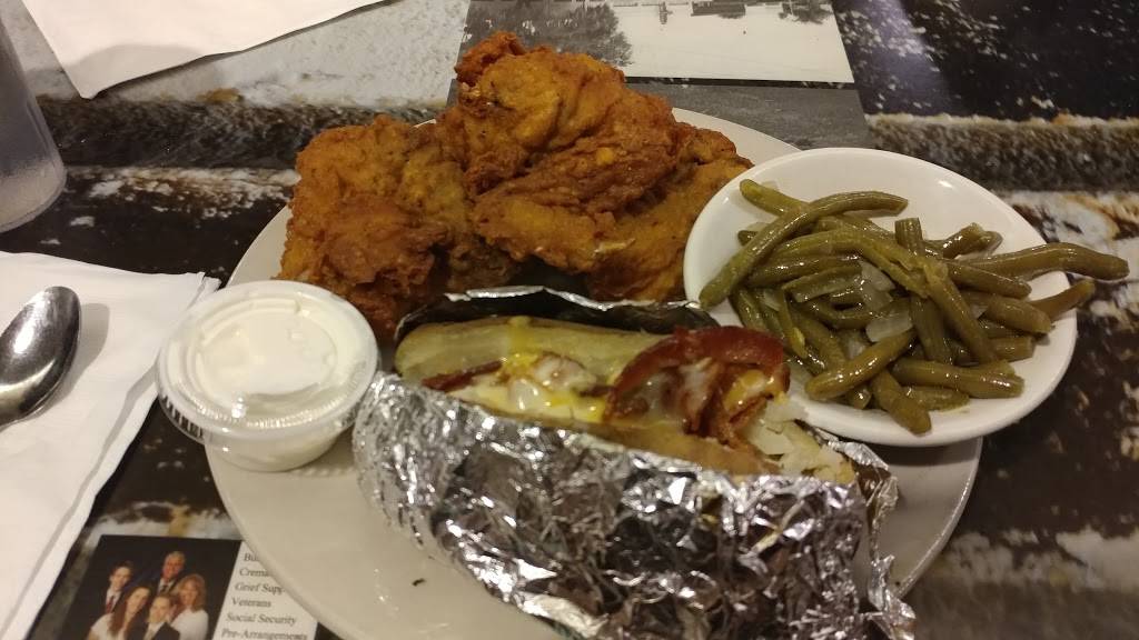 Joes Family Restaurant | restaurant | 911 W Main St, Inverness, FL 34450, USA | 3527261688 OR +1 352-726-1688