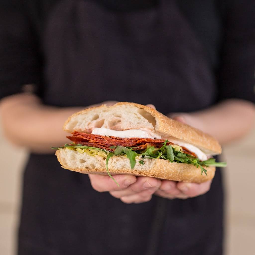 Crossroads Smokehouse & Deli | restaurant | 333 1st St Ste A, Benicia, CA 94510, USA | 7077454453 OR +1 707-745-4453