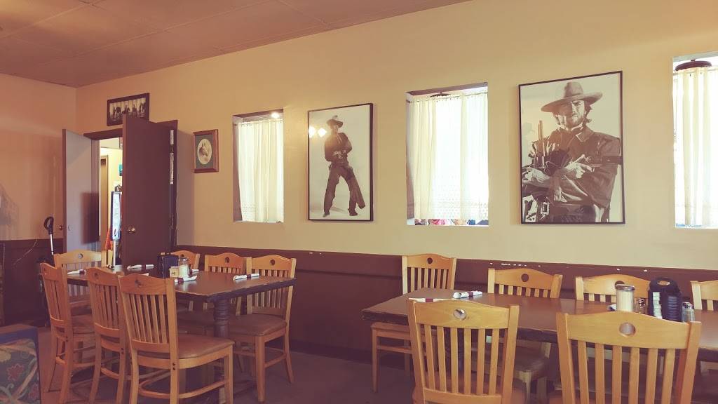 Circle C Cafe | cafe | 1305 Baptiste Dr, Paola, KS 66071, USA | 9132945300 OR +1 913-294-5300