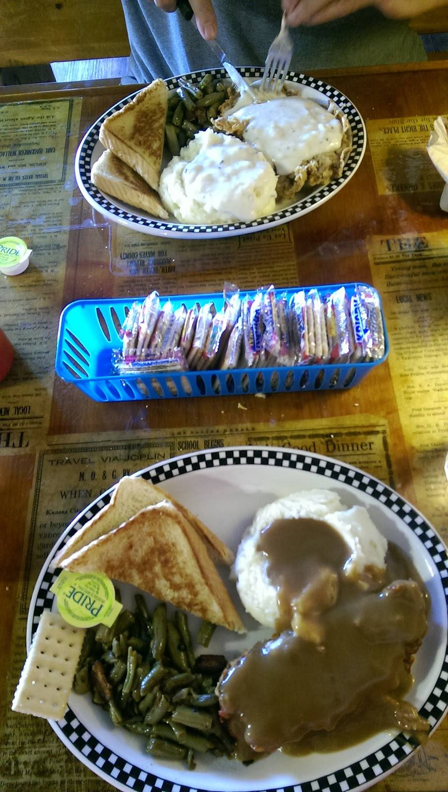 The Red Rooster Cafe | restaurant | E Ferry St, Salina, OK 74365, USA | 9184342769 OR +1 918-434-2769