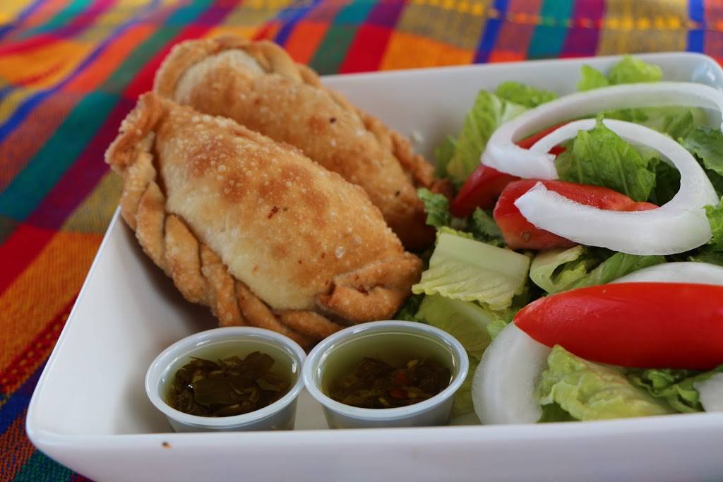 Tortas Ahogadas El Chivito | restaurant | 204 Crossroads Blvd, Balcones Heights, TX 78201, USA | 2103699638 OR +1 210-369-9638