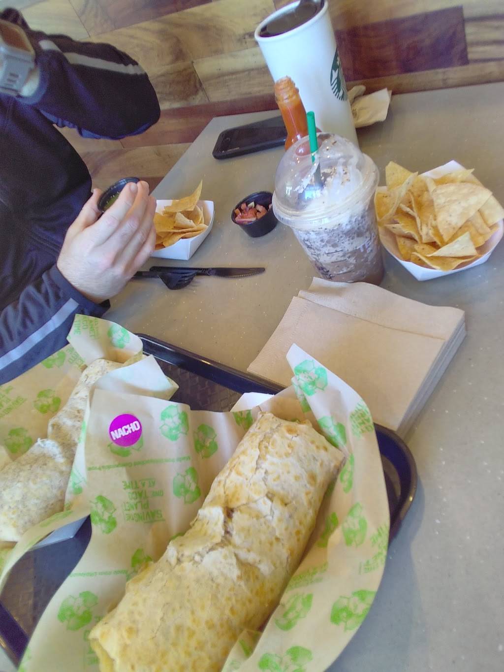 Baja Fresh Mexican Grill | restaurant | 22815 Victory Blvd Ste C, West Hills, CA 91307, USA | 8187044267 OR +1 818-704-4267