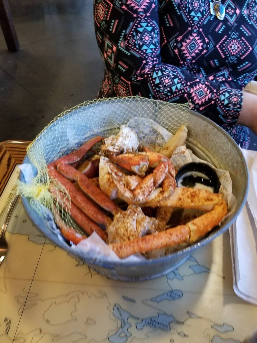 Joes Crab Shack | restaurant | 131 River Rd, Louisville, KY 40202, USA | 5025681171 OR +1 502-568-1171