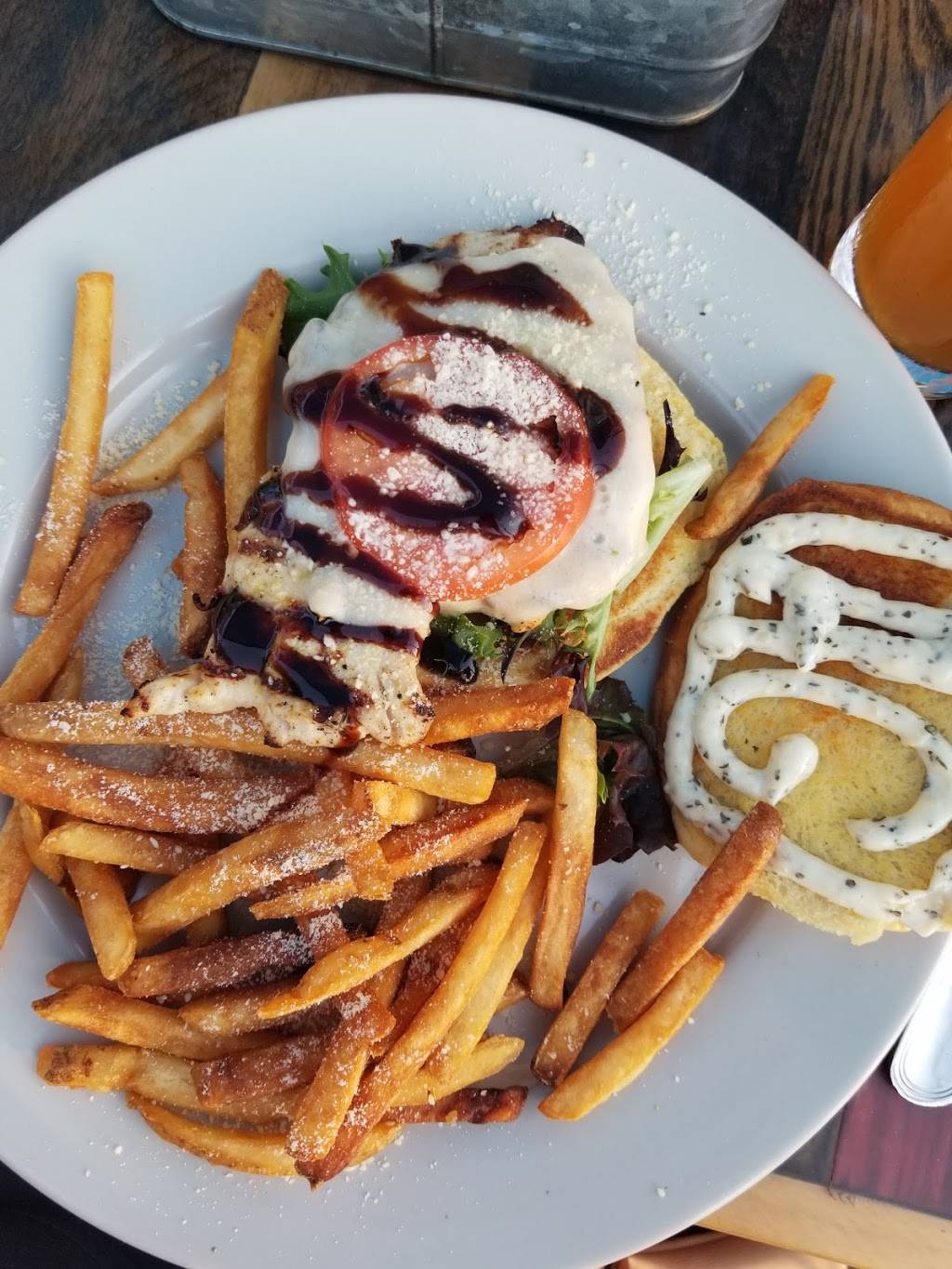 Angry Goldfish Pub & Eatery | restaurant | 2301 SW 9th St, Des Moines, IA 50315, USA | 5152882358 OR +1 515-288-2358