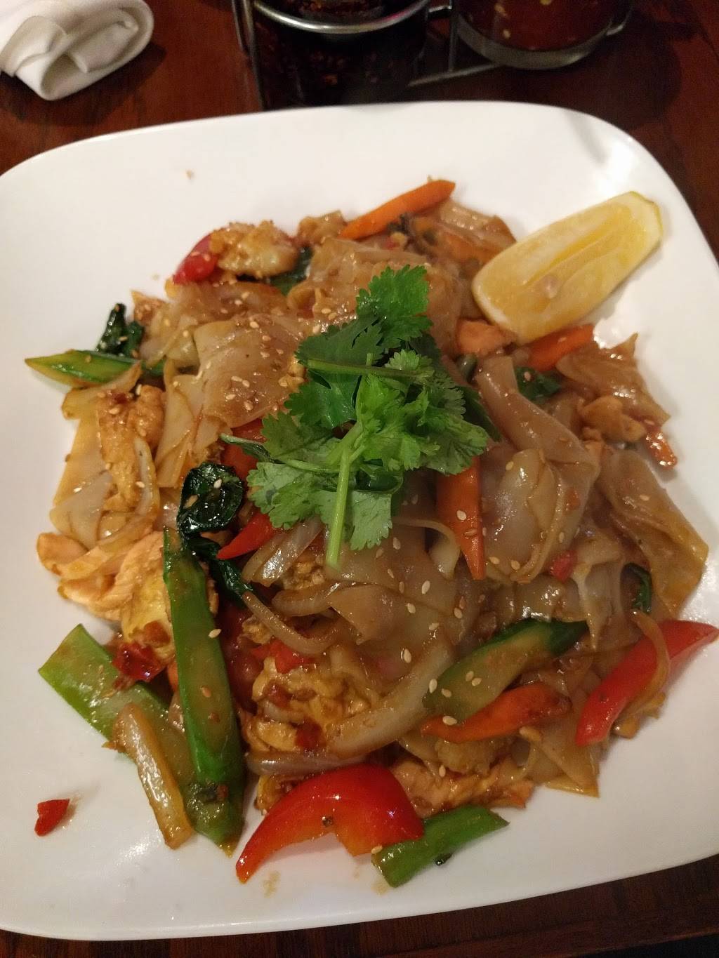 101 Thai Way | restaurant | 1198 S Cloverdale Blvd, Cloverdale, CA 95425, USA | 7078949999 OR +1 707-894-9999