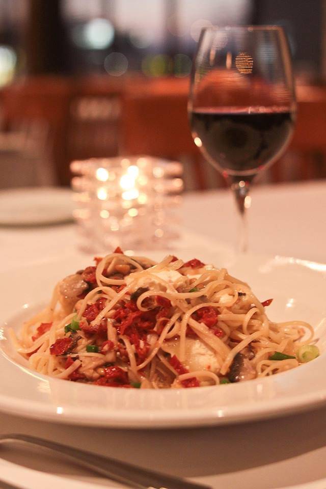 Trattoria La Volta | restaurant | 222 Boulevard Curé-Labelle, Sainte-Thérèse, QC J7E 2X7, Canada | 4504194437 OR +1 450-419-4437