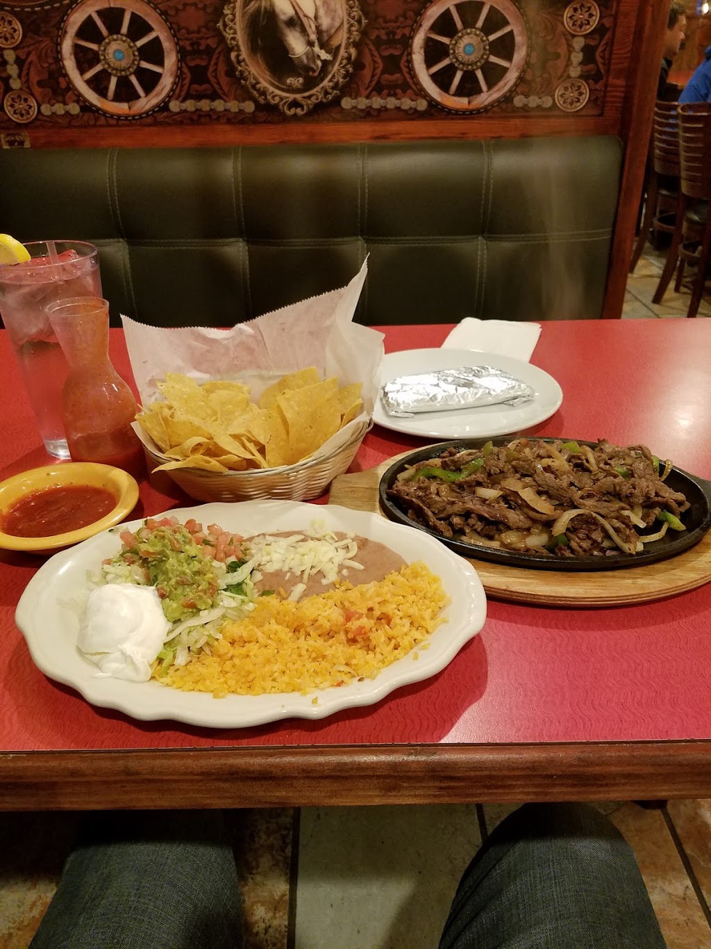 El Canelo Mexican Restaurant | restaurant | 603 N 4th St, Seneca, KS 66538, USA | 7853348226 OR +1 785-334-8226