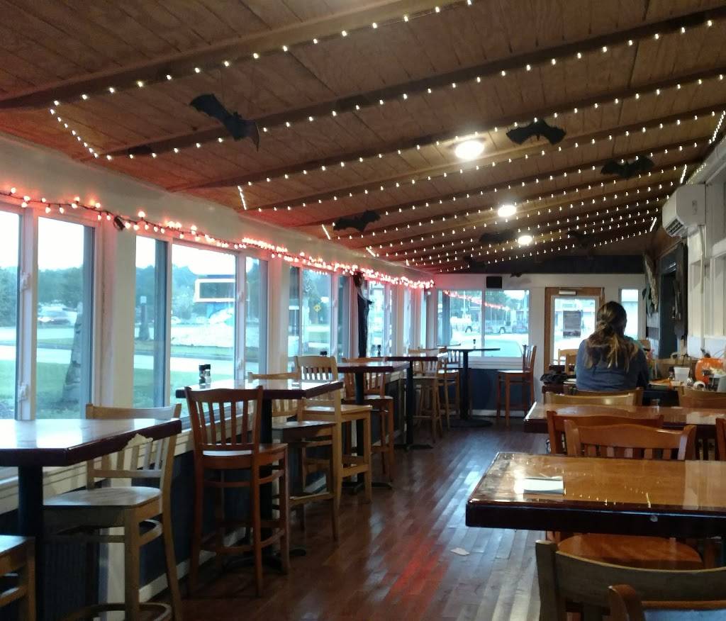 Harpoon Larrys Fish House & Oyster Bar | restaurant | 621 J Clyde Morris Blvd, Newport News, VA 23601, USA | 7578270600 OR +1 757-827-0600