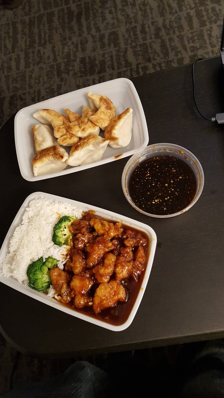 Fongs | restaurant | 967 Bergen St, Newark, NJ 07112, USA | 9739263252 OR +1 973-926-3252