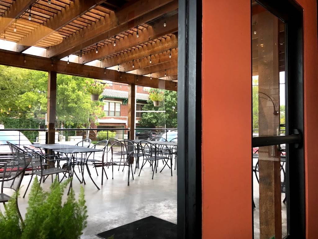 Piggie Pies Pizza | restaurant | 3707 Greenville Ave, Dallas, TX 75206, USA | 2148216465 OR +1 214-821-6465