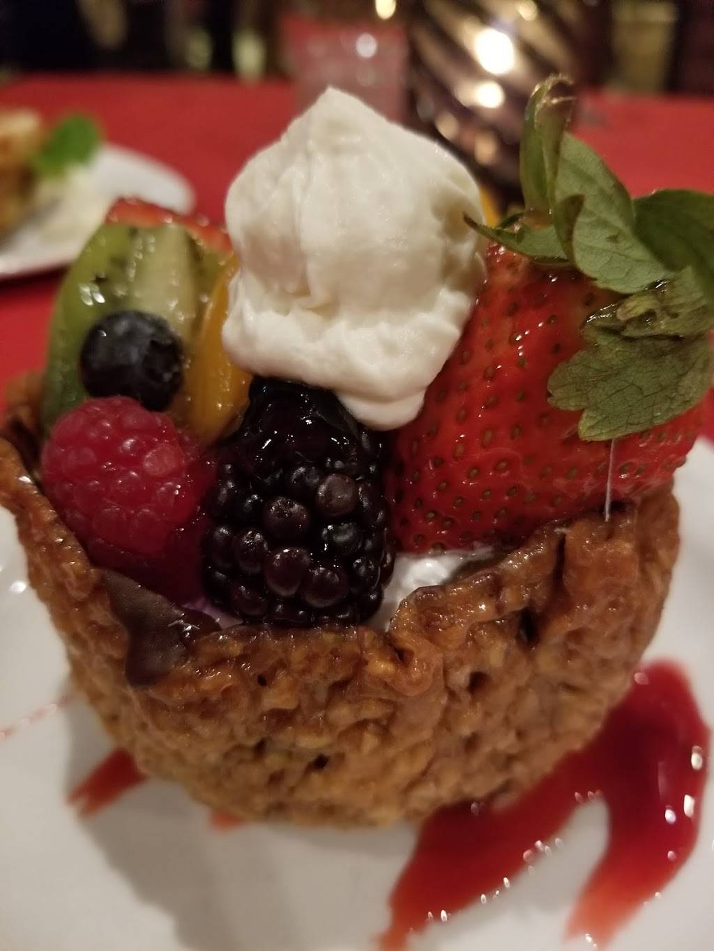 The Social | restaurant | 23329 Lyons Ave, Santa Clarita, CA 91355, USA | 6617999157 OR +1 661-799-9157