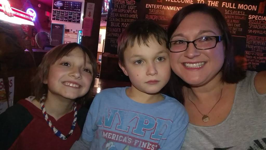 Full Moon | restaurant | 490 Glen Lake Road, Lake George, NY 12845, USA | 5187931509 OR +1 518-793-1509