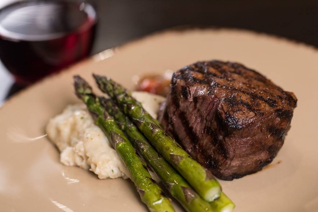 Kellers American Grill | restaurant | 1777 Isle Pkwy, Bettendorf, IA 52722, USA | 6102411616 OR +1 610-241-1616