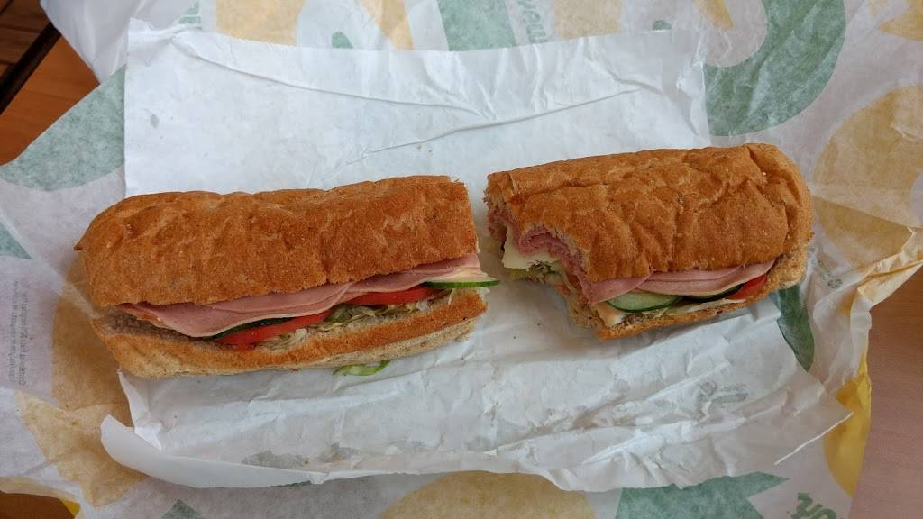 Subway | restaurant | 40341 Michigan Ave, Canton, MI 48188, USA | 7347288361 OR +1 734-728-8361