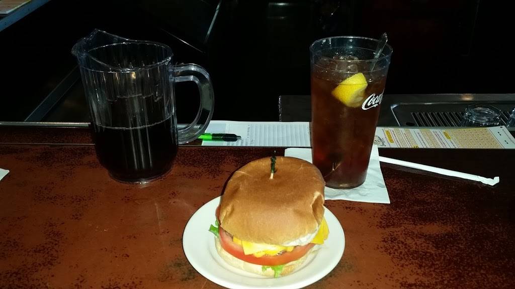 Hide-A-Way | restaurant | 4021 Mahoning Rd NE, Canton, OH 44705, USA | 3304524278 OR +1 330-452-4278