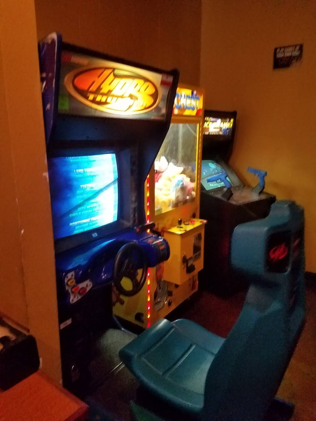 Me-n-Eds Pizzeria | restaurant | 1077 N Willow Ave #107, Clovis, CA 93611, USA | 5592993060 OR +1 559-299-3060