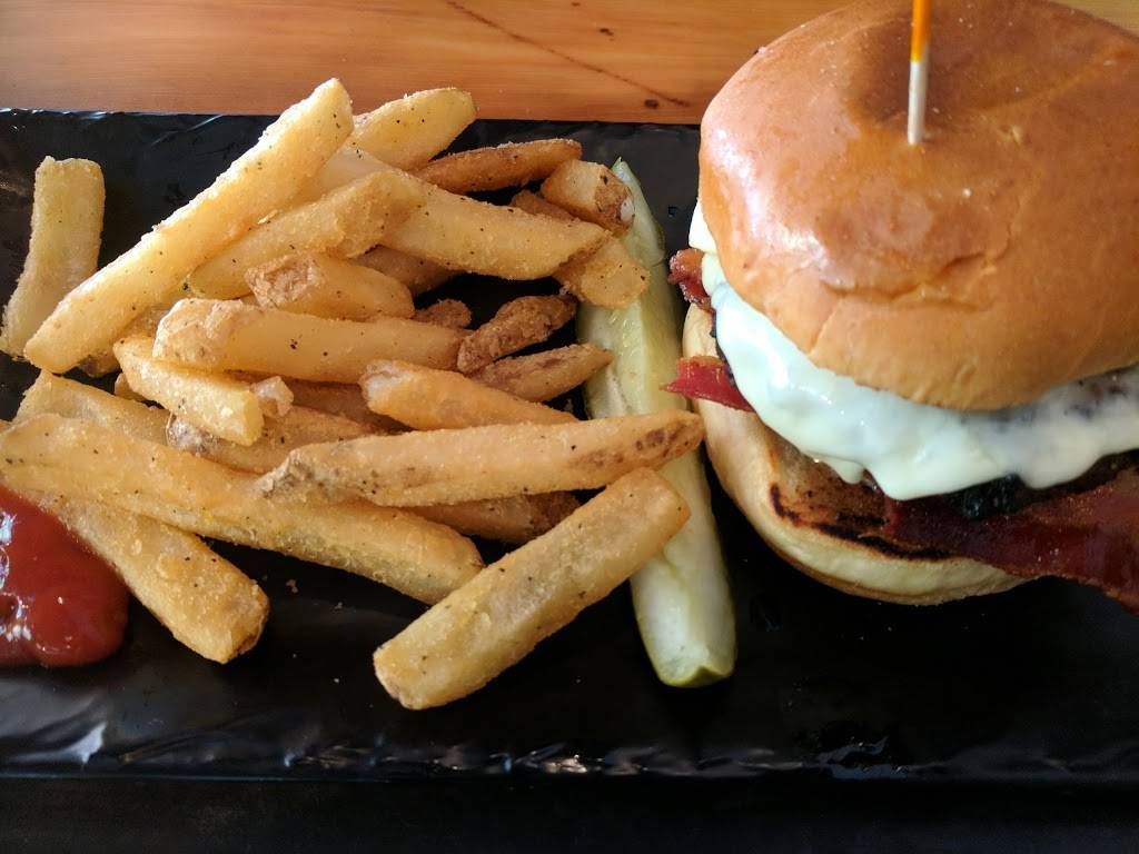 Upstate Bar and Grill | restaurant | 5418 NY-28, Cooperstown, NY 13326, USA | 6072824525 OR +1 607-282-4525