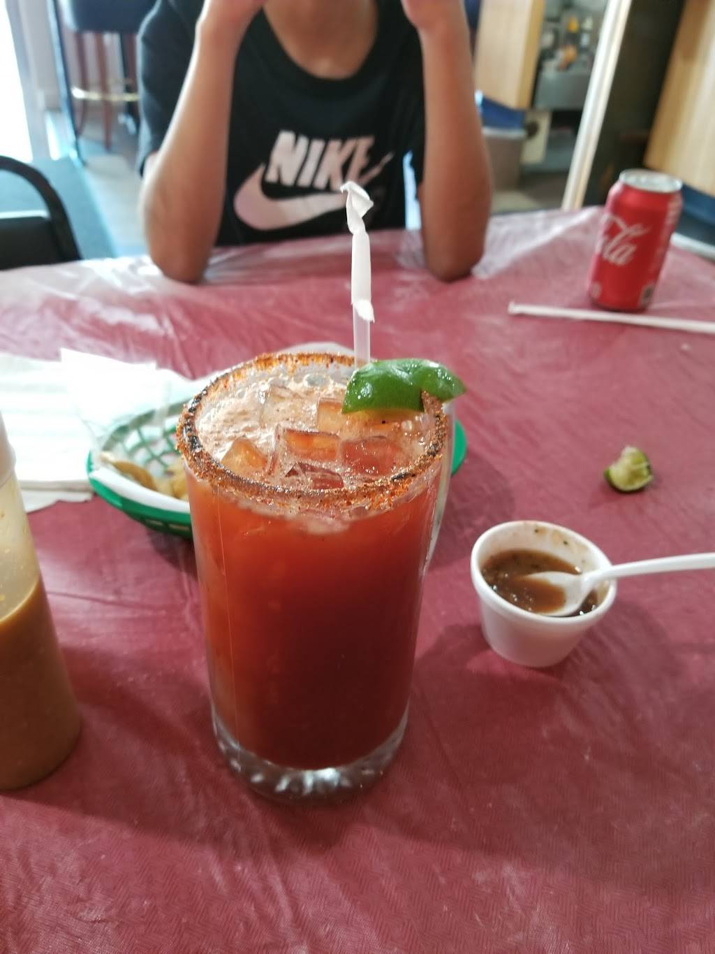 El Tucanazo Taqueria Y Mariscos | restaurant | 3261 South 13th Street, Milwaukee, WI 53215, USA | 4143833748 OR +1 414-383-3748